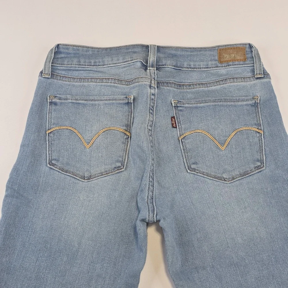 Levi's 711 Skinny Jeans Womens 27x30 Light Wash Stretch Denim Mid Rise